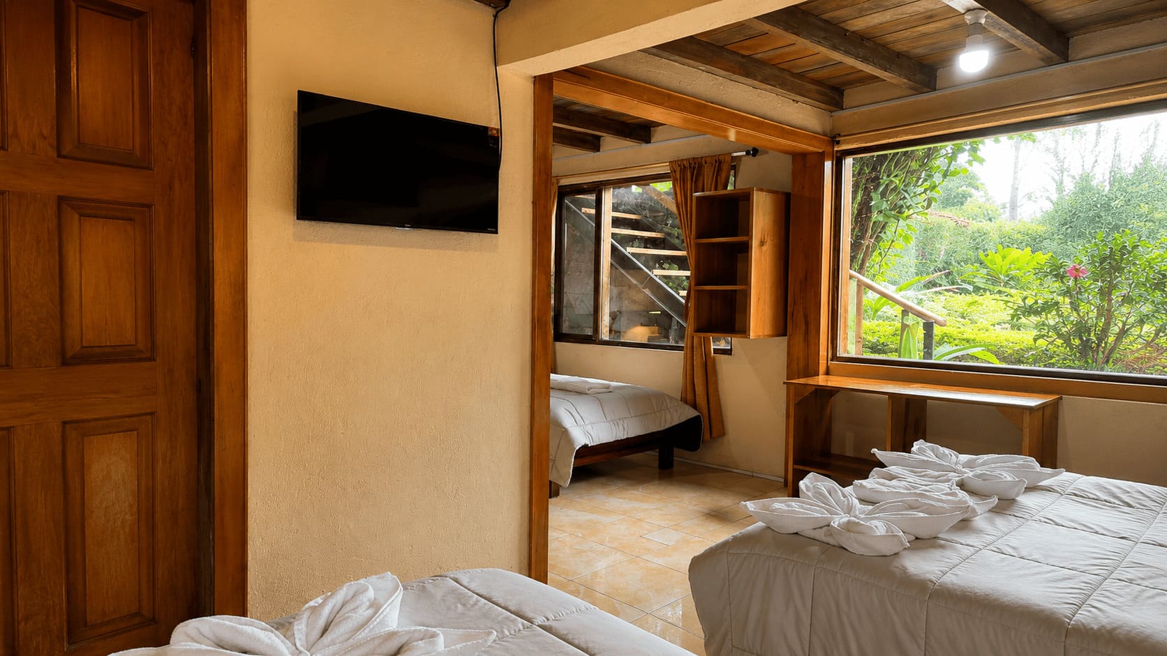 Cabaña familiar Los Cedros Mindo hasta 7 personas múltiples ambientes